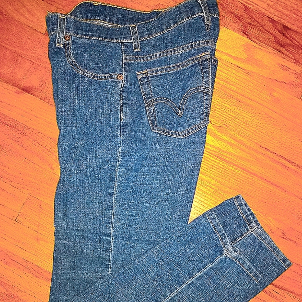 COPY - Levi's classic relaxed stretch 550 jeans Size 6
